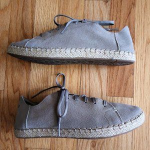 [SOLD] Nwot Toms Lena Espadrille Sneaker Suede Lace Up Tan Beige Lightweight